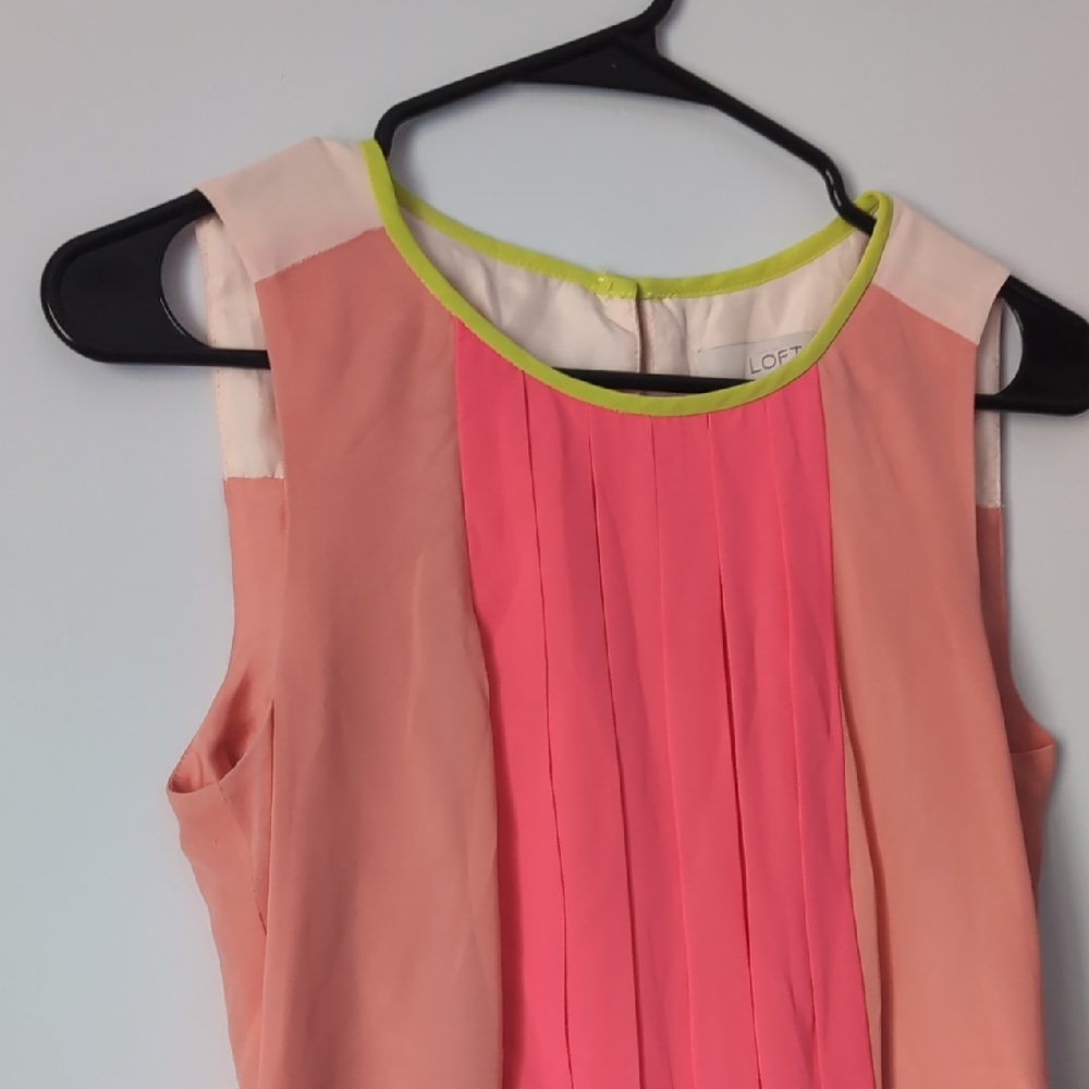 LOFT Women's Pink and Cream Pleated Dress